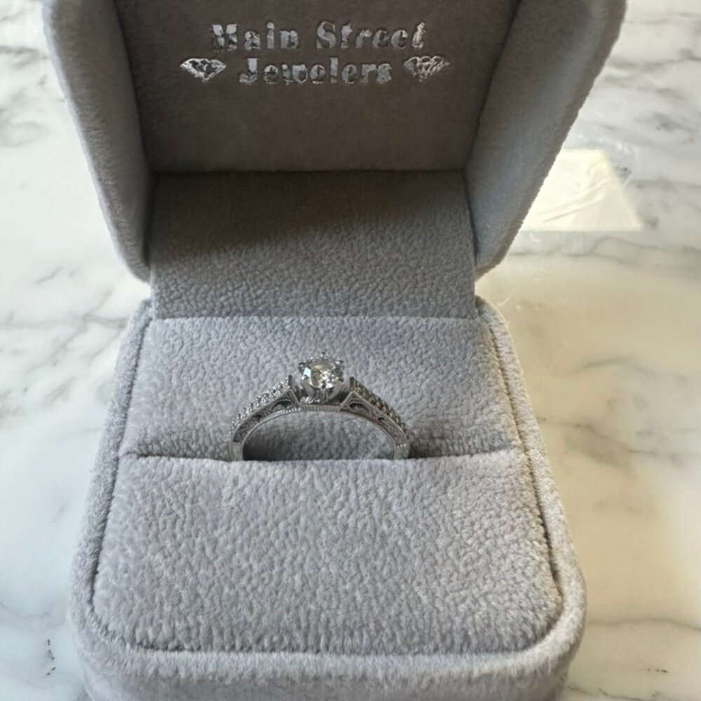 Diamond Engagement Ring – 14k White Gold – Appraised at $2,500 - Picture 3 of 8